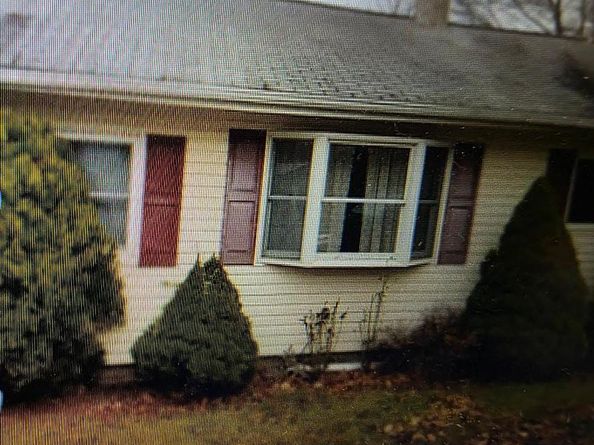 4 Forest Street, Ronkonkoma NY 11779