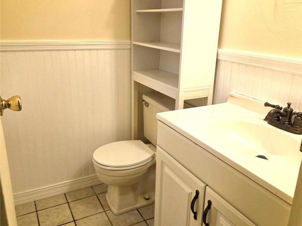 618 Lake Court 618, Middle Island NY 11953