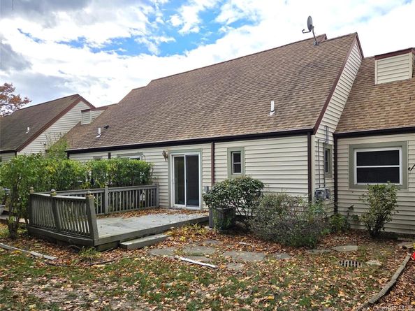 618 Lake Court 618, Middle Island NY 11953