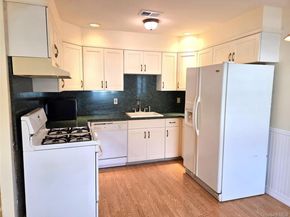 618 Lake Court 618, Middle Island NY 11953