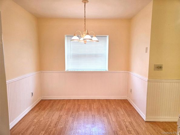 618 Lake Court 618, Middle Island NY 11953