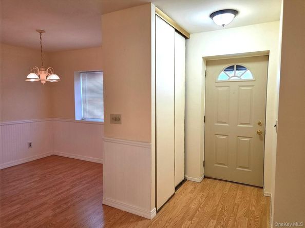 618 Lake Court 618, Middle Island NY 11953