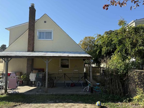 34 Carleton Street, Westbury NY 11590