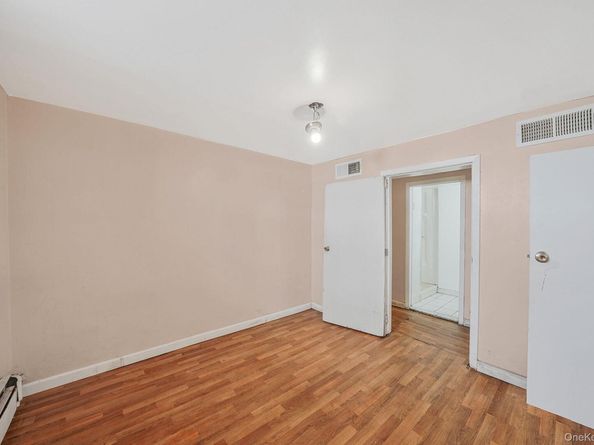 13841 230th Place, Laurelton NY 11413