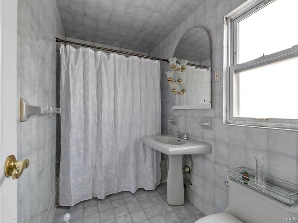 1221 Ellsworth Avenue, Bronx NY 10465