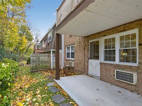 6 Anchorage Lane 5A, Oyster Bay NY 11771