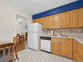 6 Anchorage Lane 5A, Oyster Bay NY 11771