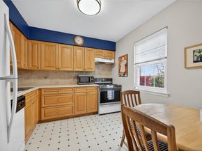 6 Anchorage Lane 5A, Oyster Bay NY 11771