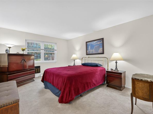 6 Anchorage Lane 5A, Oyster Bay NY 11771