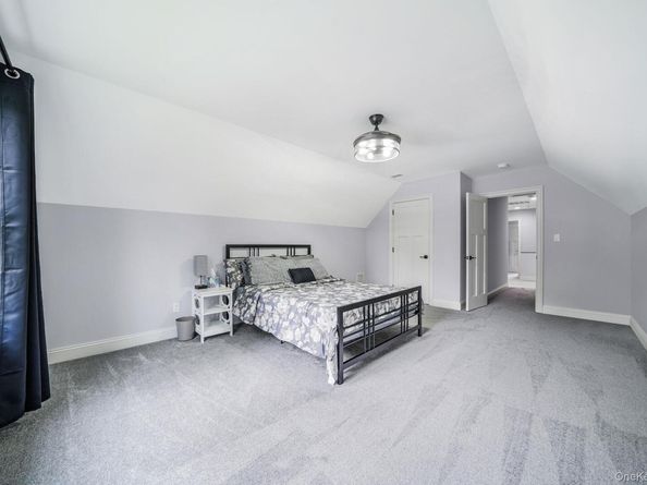 122 4th Street, Saint James NY 11780