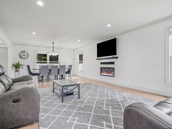 122 4th Street, Saint James NY 11780