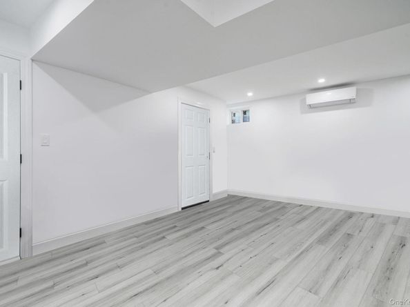 122 4th Street, Saint James NY 11780