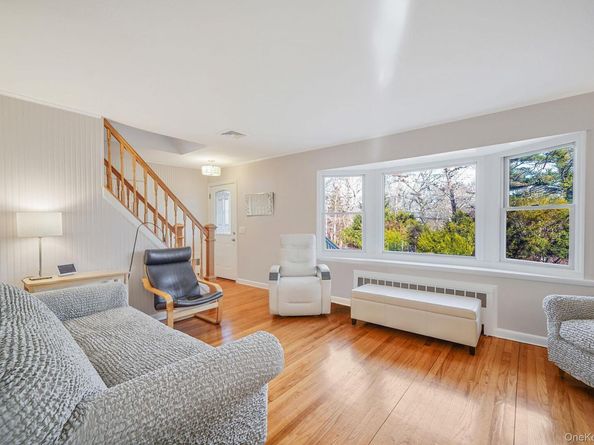 12 Harbor Beach Road, Miller Place NY 11764