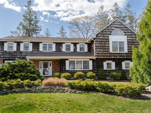4 Josephine Lane, East Islip NY 11730