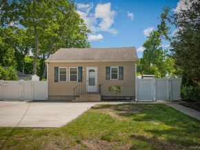 289 Magnolia Drive, Selden NY 11784