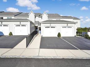 272 Silver Timber Drive, Yaphank NY 11980
