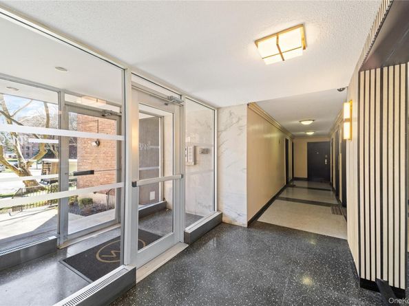 211-01 75th Avenue 4O, Oakland Gardens NY 11364