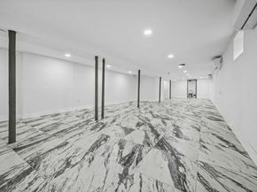 9210 104th Street, Richmond Hill NY 11418