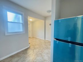 164-36 77th Road, Fresh Meadows NY 11366