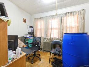 793 N Oak Drive, Bronx NY 10467