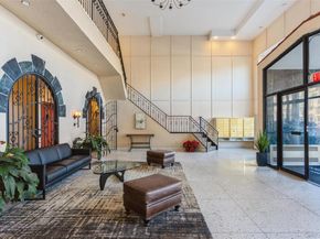 370 W. Broadway 2X, Long Beach NY 11561