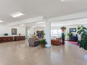370 W. Broadway 2X, Long Beach NY 11561