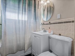 34 Hedge Lane, Westbury NY 11590