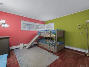 34 Hedge Lane, Westbury NY 11590
