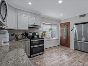 34 Hedge Lane, Westbury NY 11590