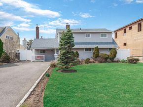 34 Hedge Lane, Westbury NY 11590