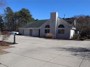 202 Gothic Circle, Manorville NY 11949