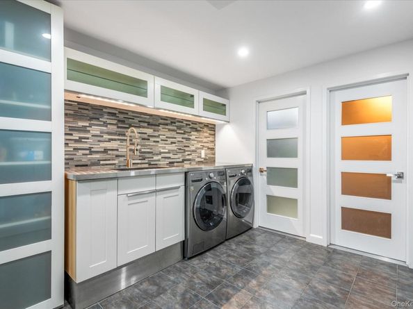 61-18 56th Drive, Maspeth NY 11378
