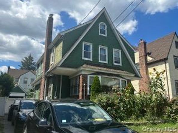 35-20 Utopia Parkway, Flushing NY 11358