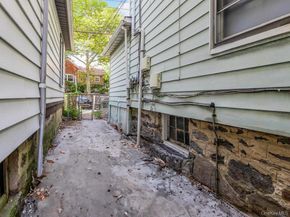 557 S 5th Avenue, Mount Vernon NY 10550