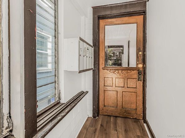 557 S 5th Avenue, Mount Vernon NY 10550