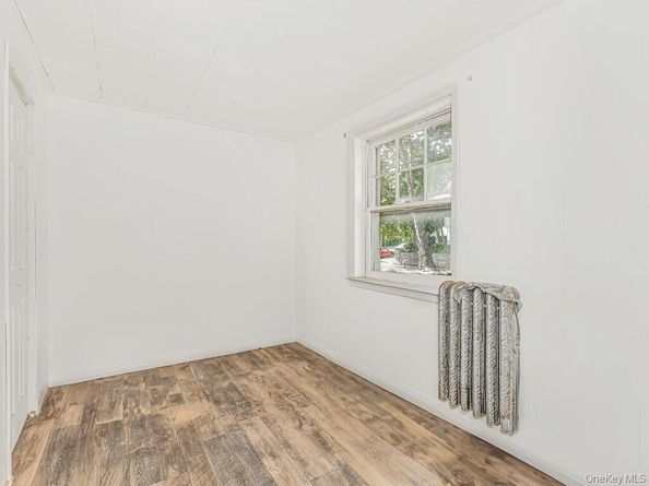 557 S 5th Avenue, Mount Vernon NY 10550