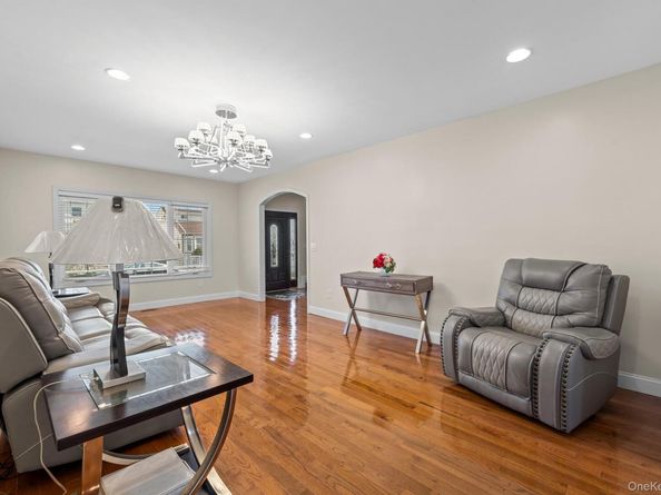 226 Franklin Street, Elmont NY 11003