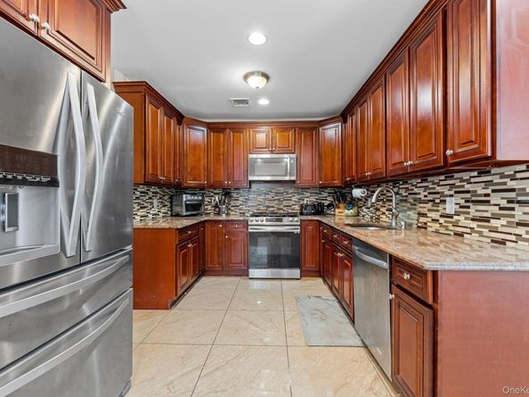 226 Franklin Street, Elmont NY 11003