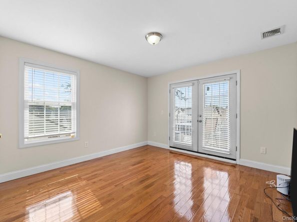 226 Franklin Street, Elmont NY 11003