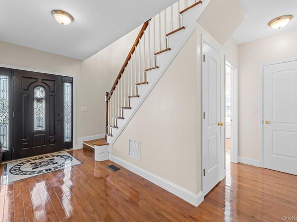 226 Franklin Street, Elmont NY 11003