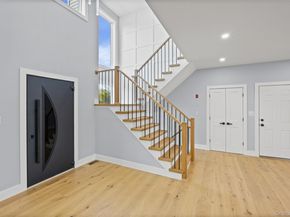 10 Crown Lane, Westbury NY 11590