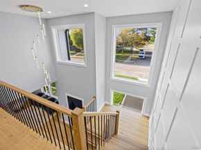 10 Crown Lane, Westbury NY 11590