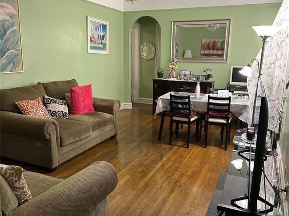 45-20 43rd Street 1D, Sunnyside NY 11104