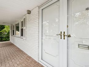 987 S End, Woodmere NY 11598