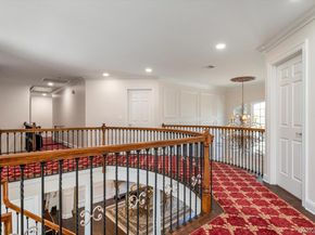 26 Legends Circle, Melville NY 11747