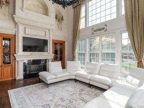 26 Legends Circle, Melville NY 11747