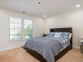 26 Legends Circle, Melville NY 11747