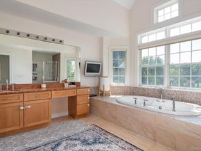 26 Legends Circle, Melville NY 11747