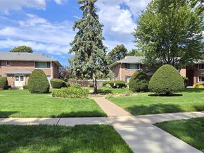 265 Edmunton I 12, North Babylon NY 11703