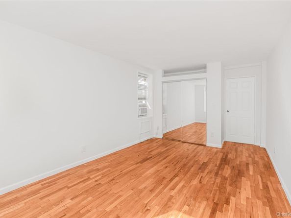 679 Warburton Avenue 2R, Yonkers NY 10701